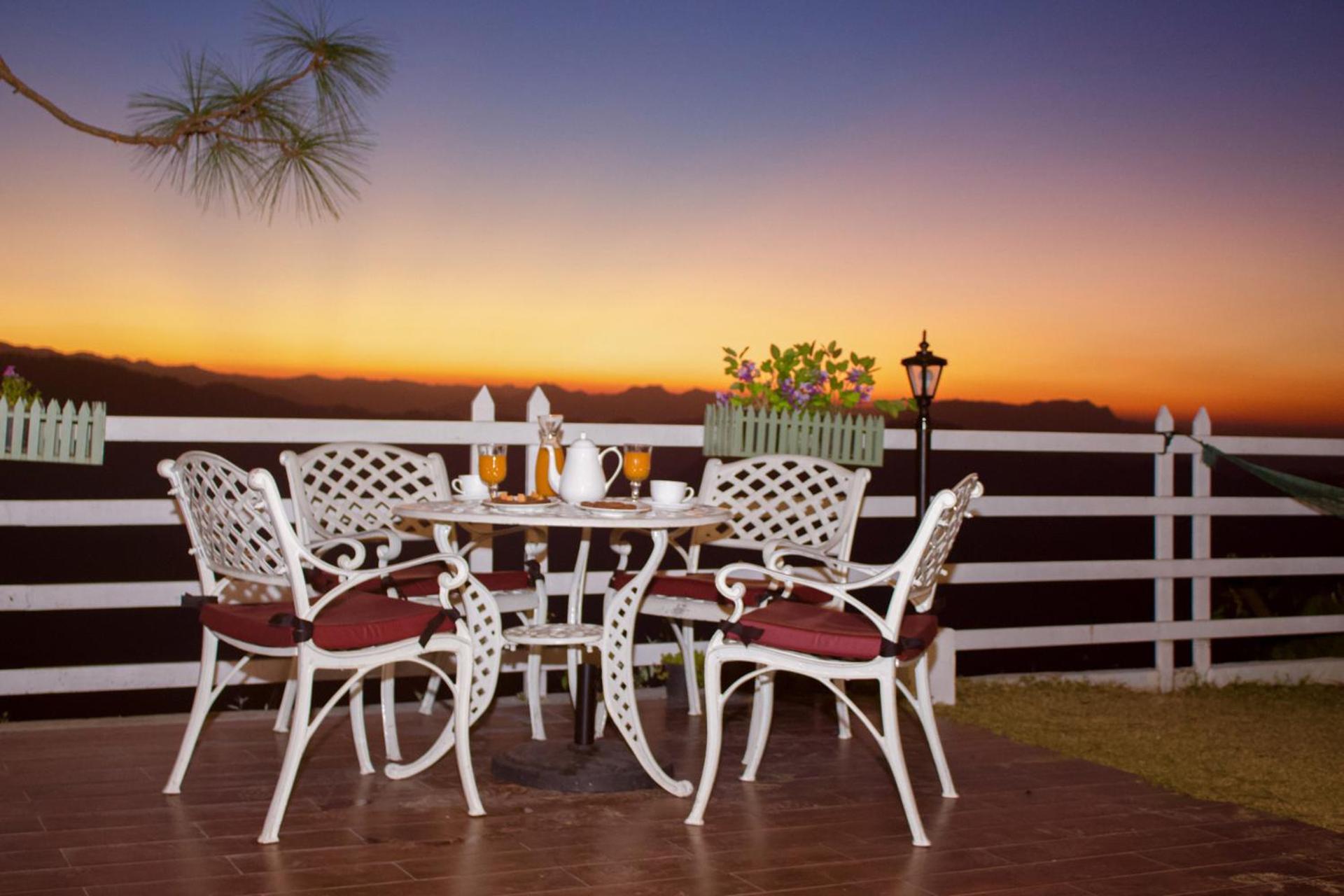 Stayvista At Bellevue With Outdoor Jacuzzi Kasauli Εξωτερικό φωτογραφία