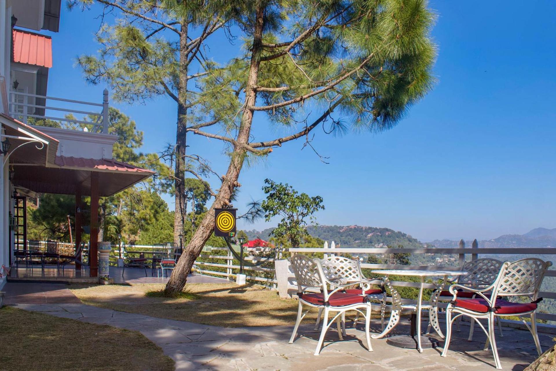 Stayvista At Bellevue With Outdoor Jacuzzi Kasauli Εξωτερικό φωτογραφία