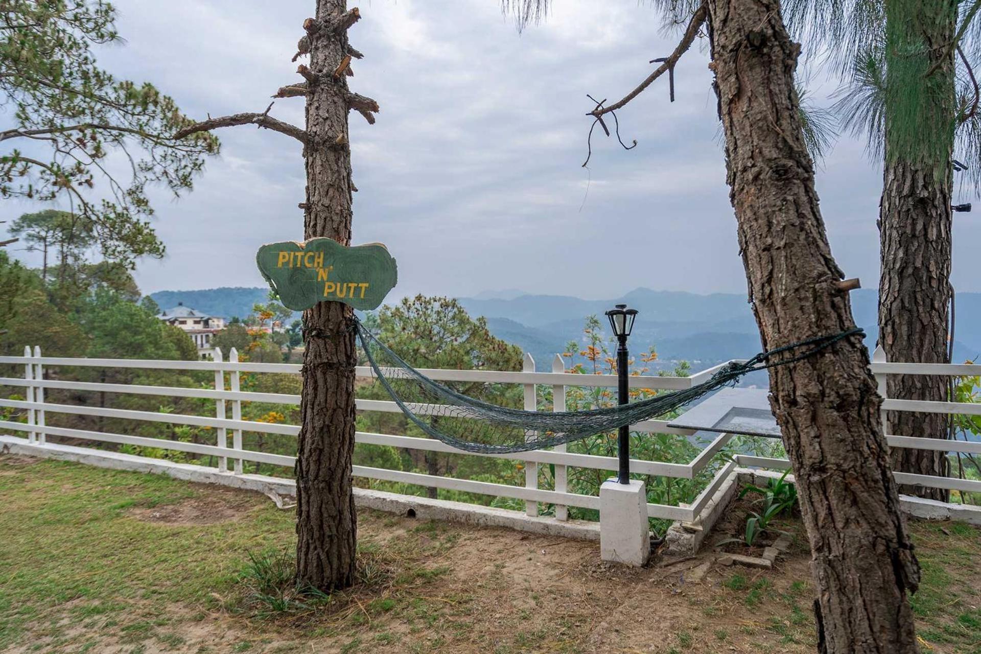 Stayvista At Bellevue With Outdoor Jacuzzi Kasauli Εξωτερικό φωτογραφία