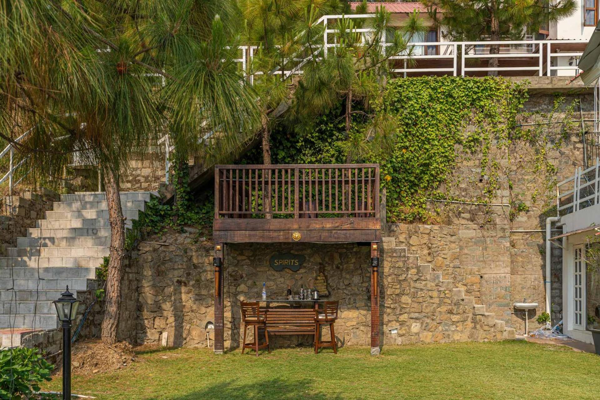 Stayvista At Bellevue With Outdoor Jacuzzi Kasauli Εξωτερικό φωτογραφία